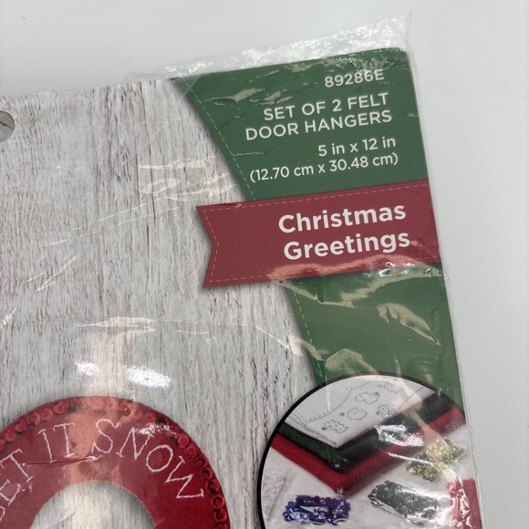 Bucilla Felt Door Hangers Kit "Christmas Greetings" Santa Snowman Felt Craft NIP - Picture 3 of 4